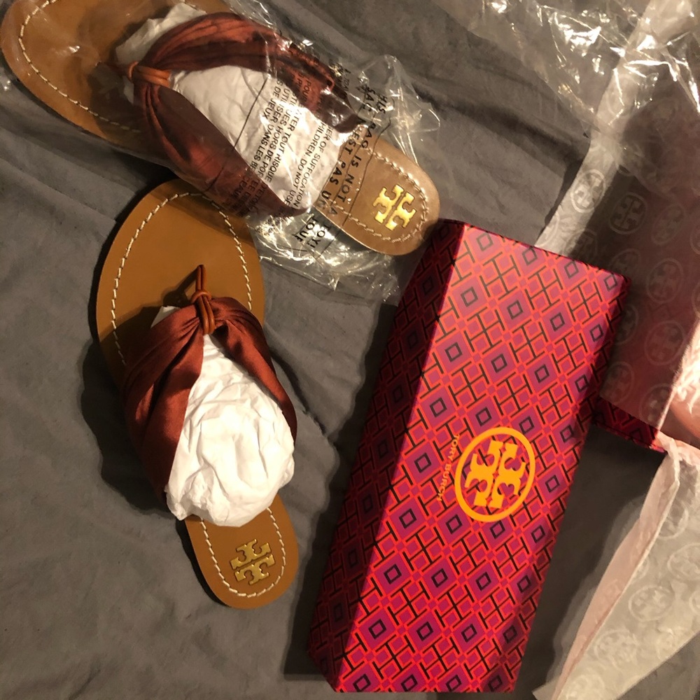 ****sold****New tory Burch sandals
